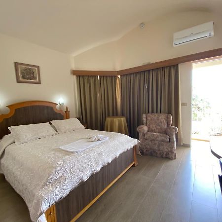 Kanoa Hotel Santo Antônio da Platina Екстериор снимка