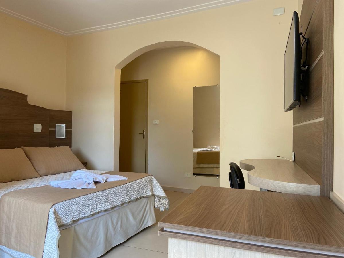 Kanoa Hotel Santo Antônio da Platina Екстериор снимка