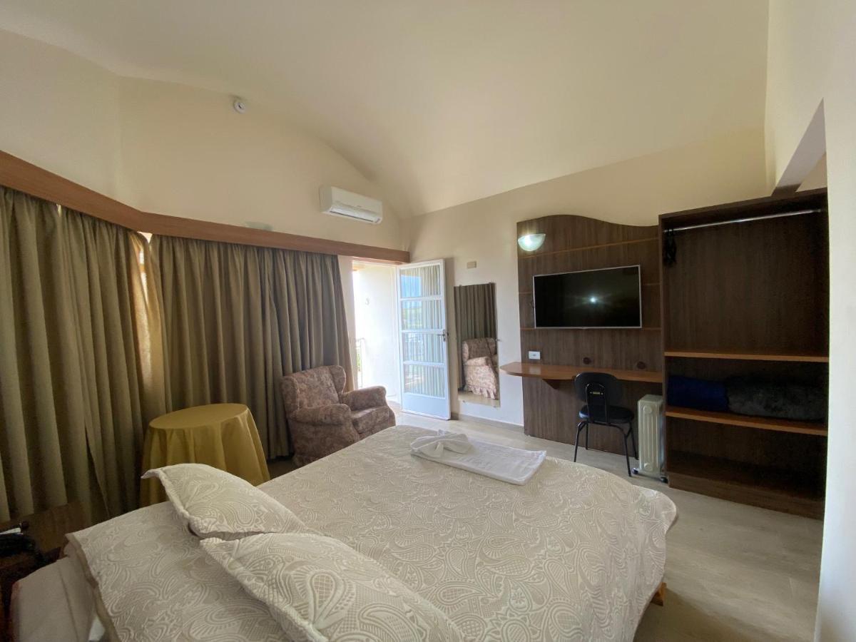 Kanoa Hotel Santo Antônio da Platina Екстериор снимка